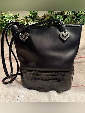Brighton y2k 90s Vintage Black Leather Bucket Bag Purse Silver Heart Hardware